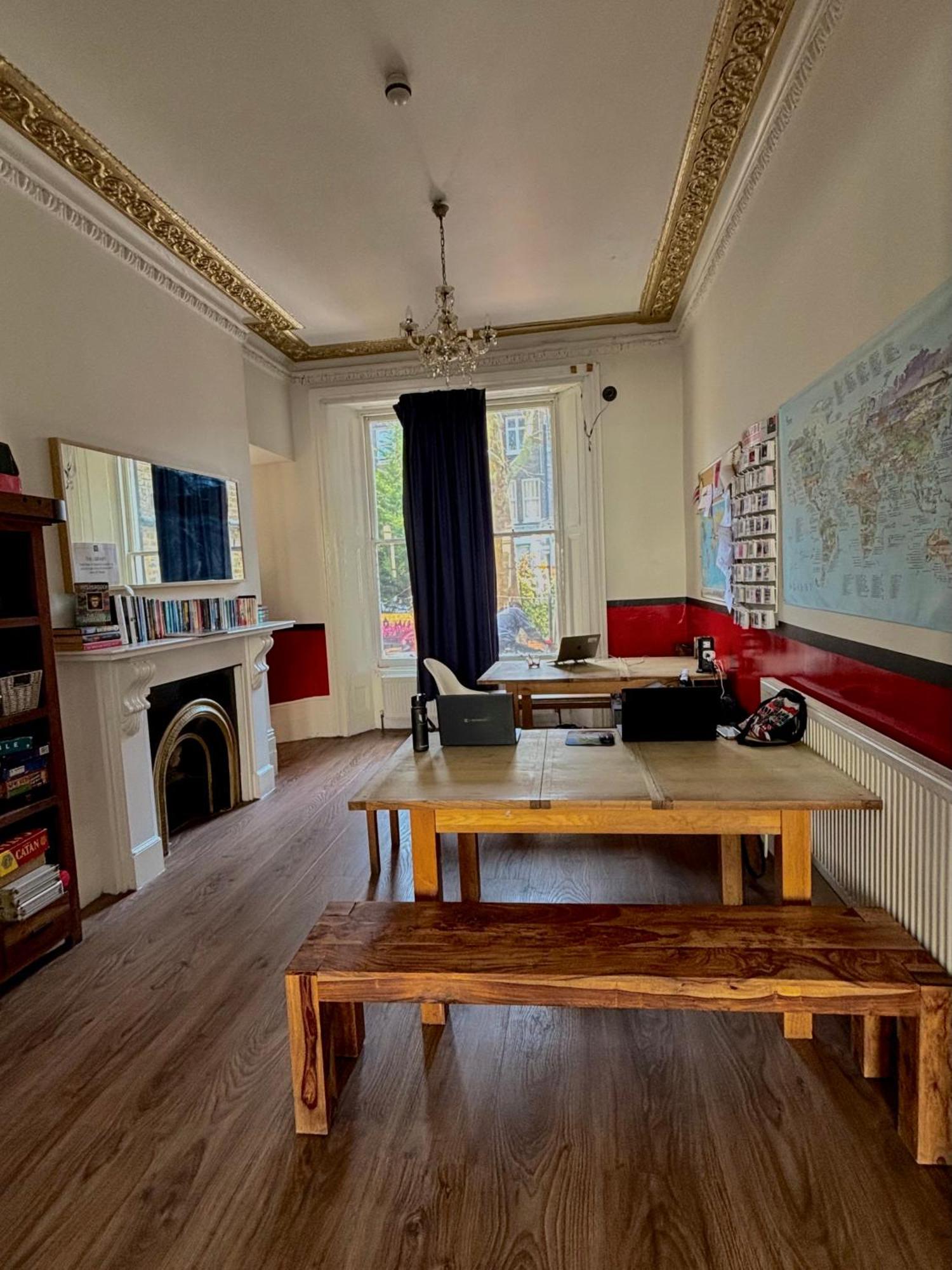 Saint James Backpackers London Exterior photo