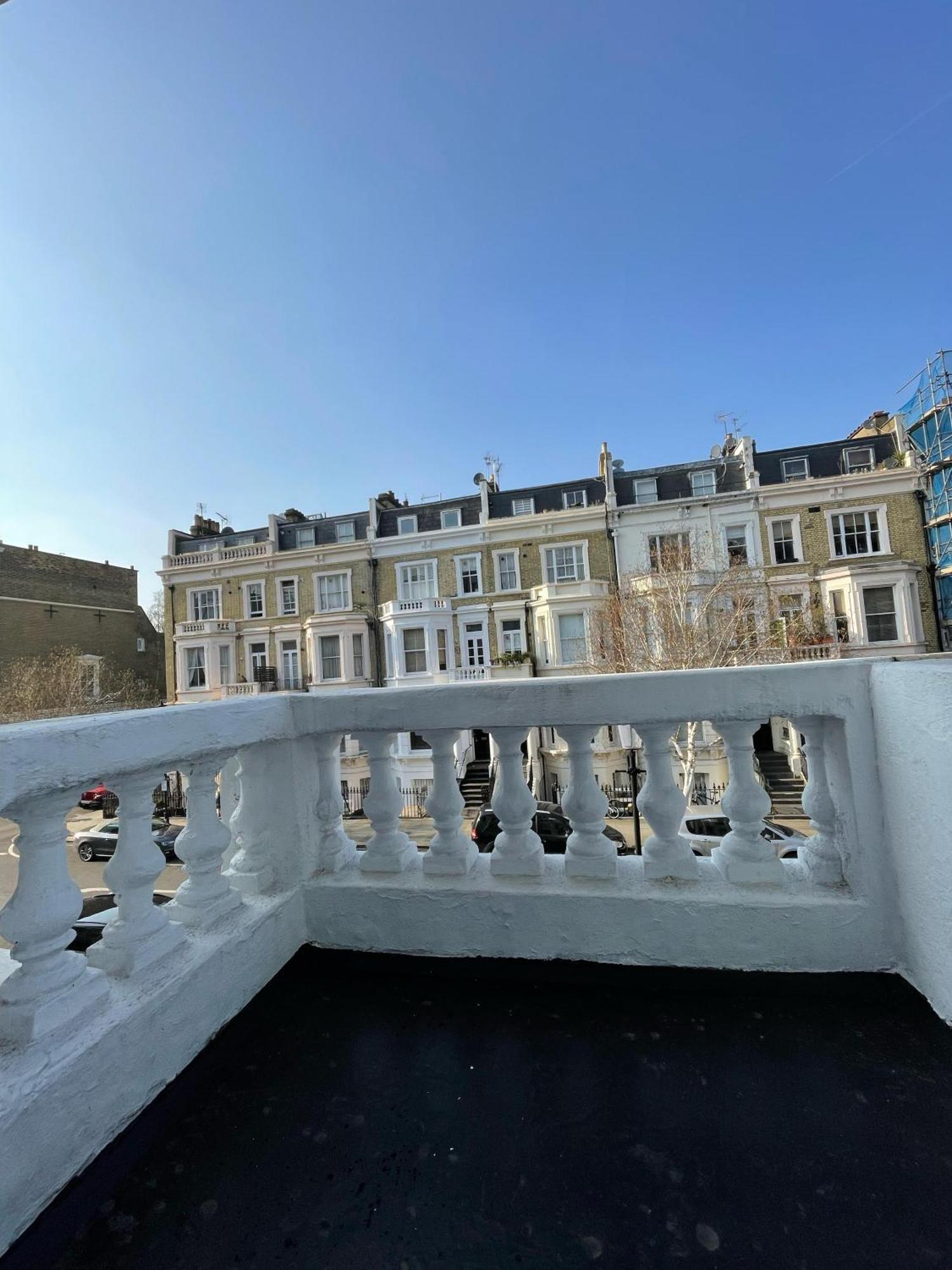 Saint James Backpackers London Exterior photo