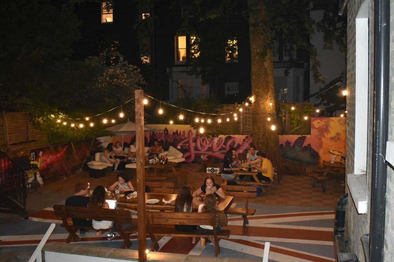 Saint James Backpackers London Exterior photo